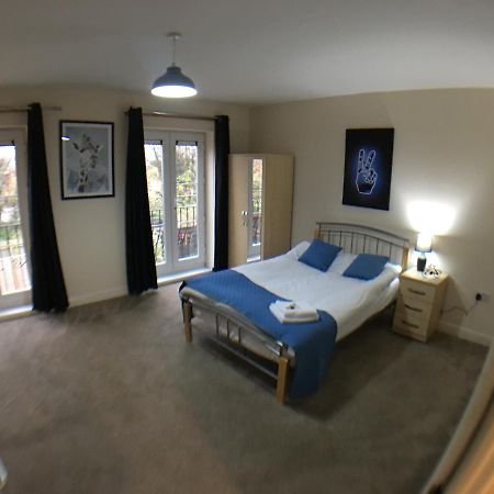 Very Large House, 6 Beds, 4 Bedrooms, 3 Bathrooms, 5 Smart Tv'S & Van Parking Boston Exterior photo