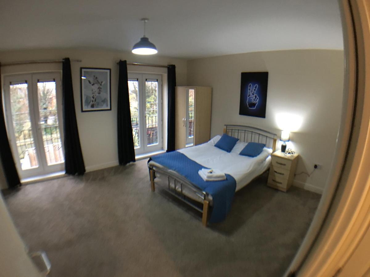 Very Large House, 6 Beds, 4 Bedrooms, 3 Bathrooms, 5 Smart Tv'S & Van Parking Boston Exterior photo