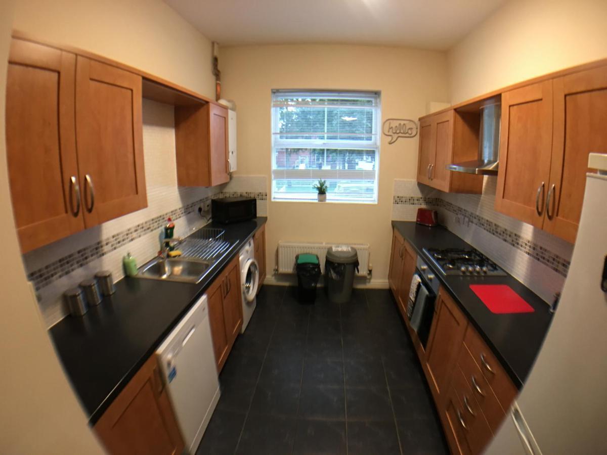 Very Large House, 6 Beds, 4 Bedrooms, 3 Bathrooms, 5 Smart Tv'S & Van Parking Boston Exterior photo